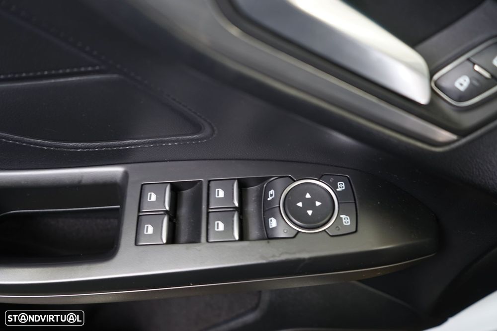 Ford Focus SW 1.5 TDCi EcoBlue Business - 19