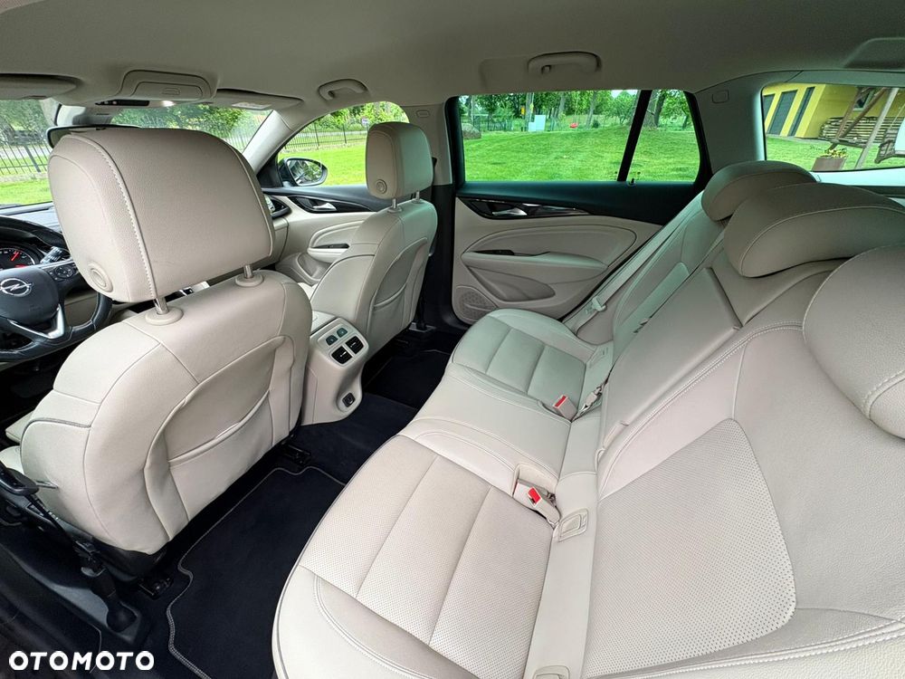 Opel Insignia 1.5 T Exclusive S&S - 8