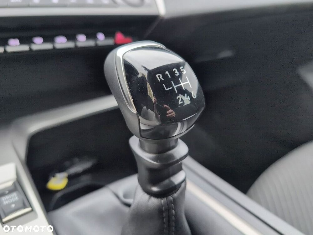 Peugeot 308 1.2 PureTech Active Pack S&S - 27