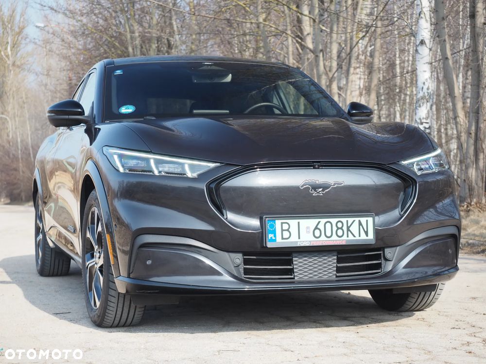 Ford Mustang Mach-E AWD PREMIUM - 4