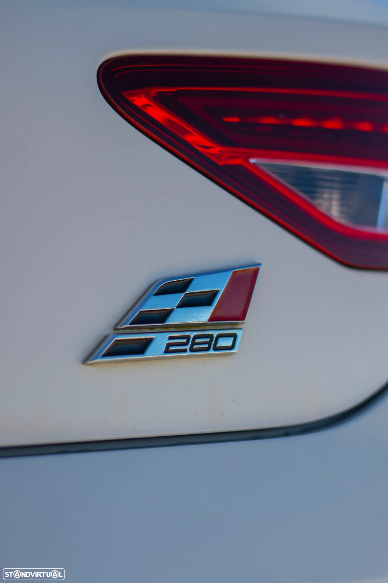 SEAT Leon 2.0 TSI Cupra DSG S/S - 33