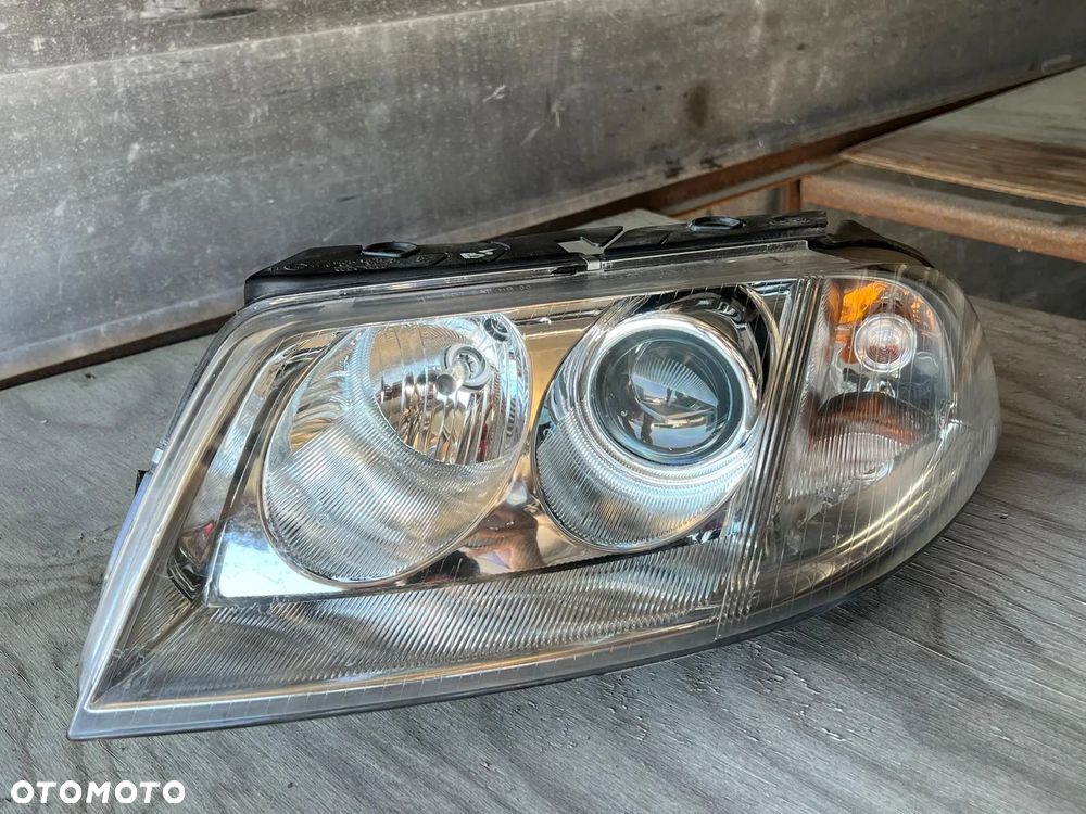 Lampa przód prawa lewa VW Passat B5 soczewka TYC
