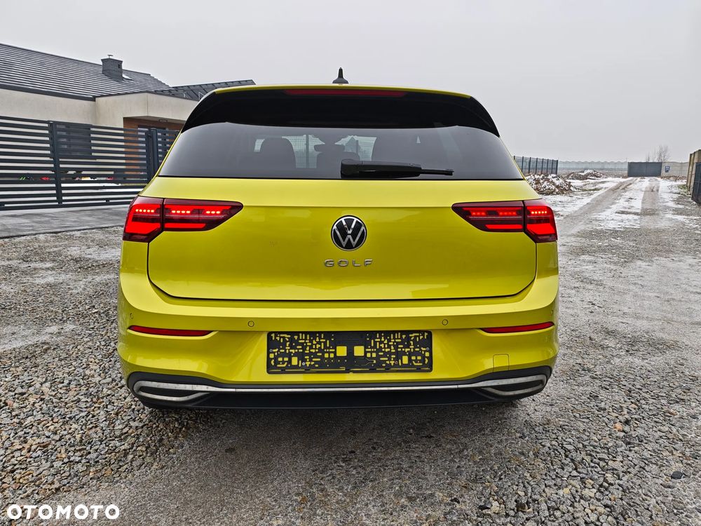 Volkswagen Golf 1.5 eTSI OPF DSG Active - 4