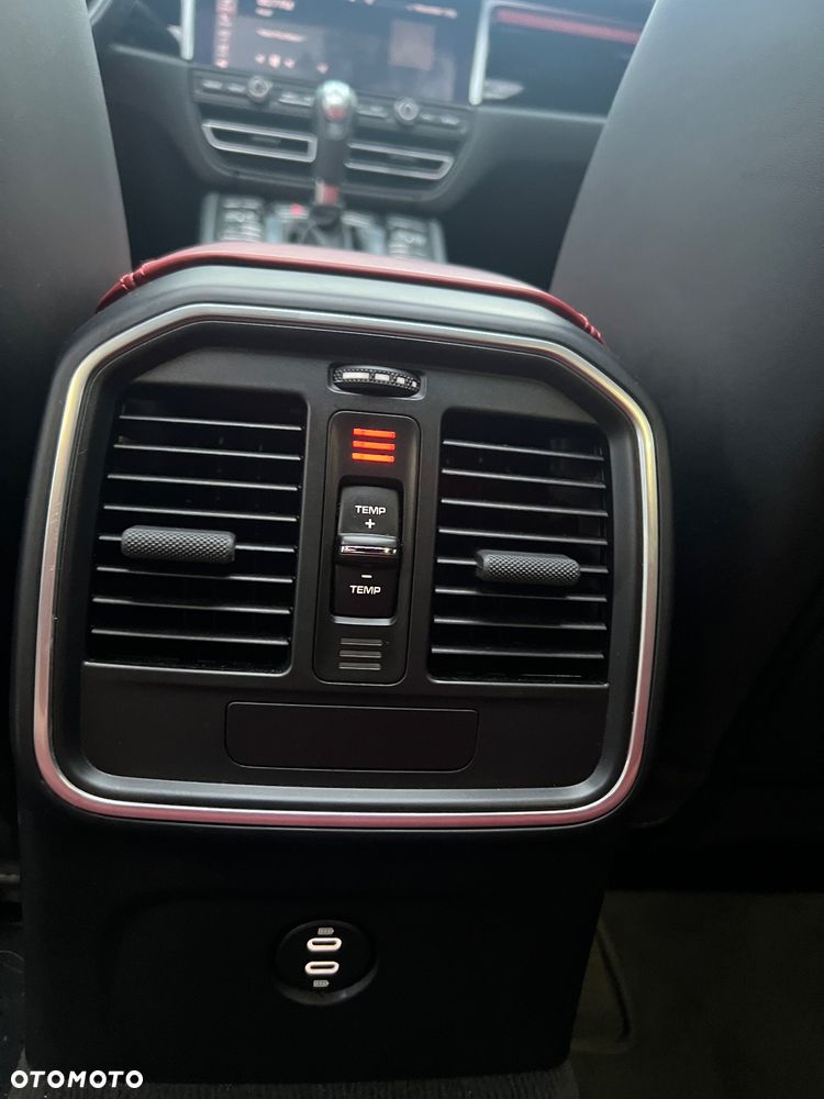 Porsche Macan - 39