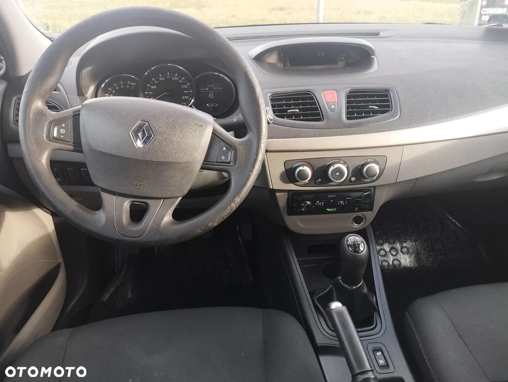 Renault Megane 1.6 16V Authentique - 8