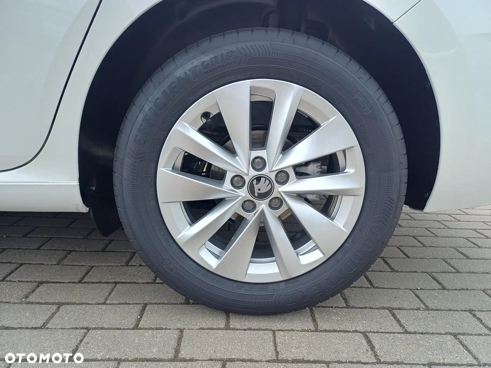 Skoda Scala 1.0 TSI Drive - 11