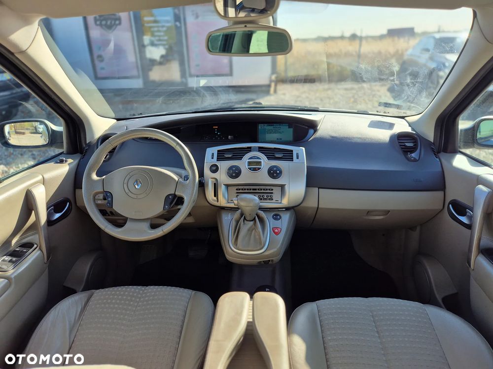 Renault Scenic - 21