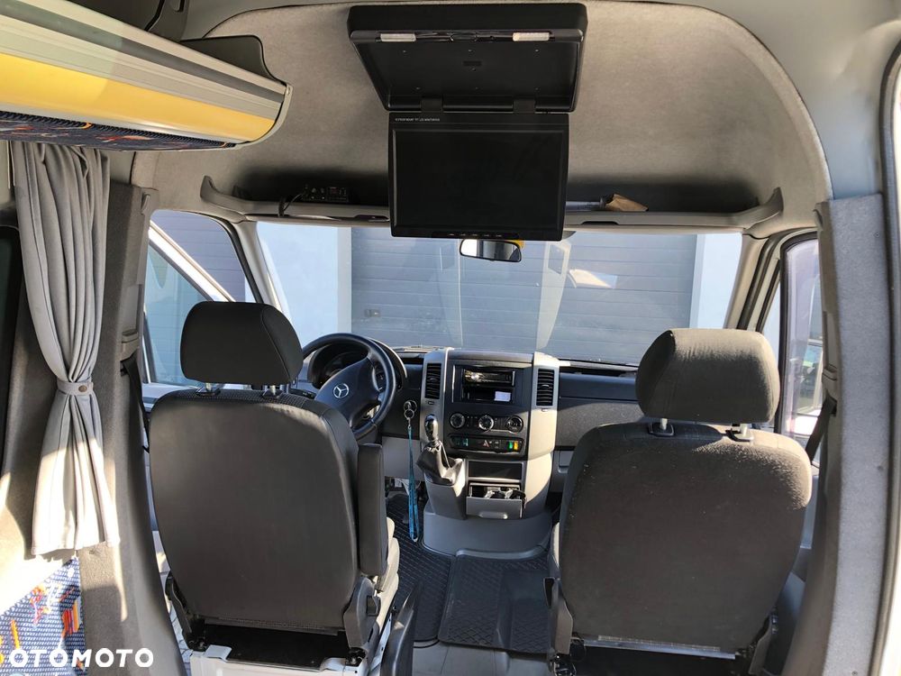 Mercedes-Benz Sprinter - 9