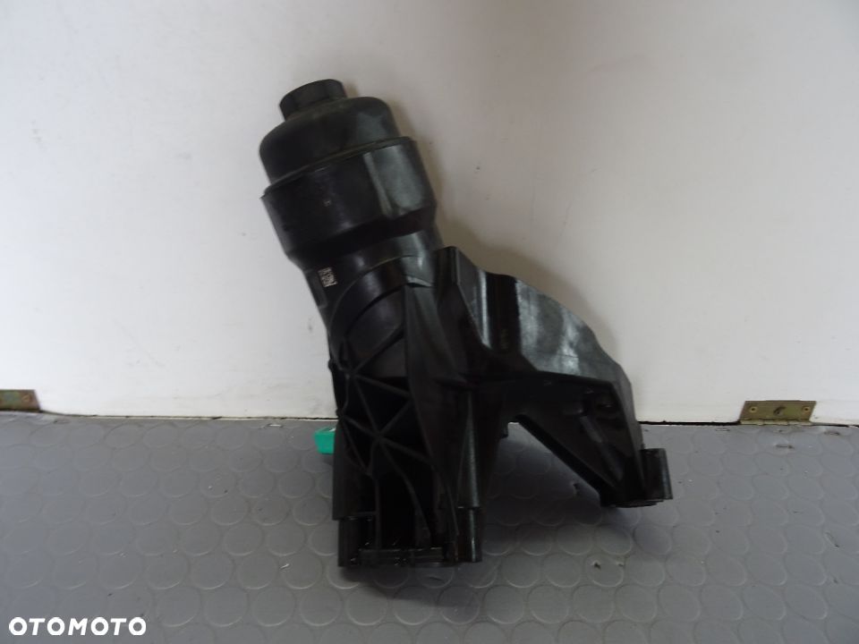 03N115389H podstawa filtra oleju 2.0 TDI CNH Audi A4 A5 A6 C7 czesci