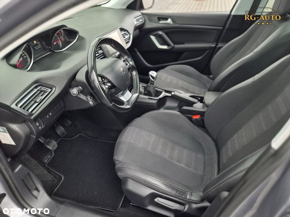 Peugeot 308 - 30