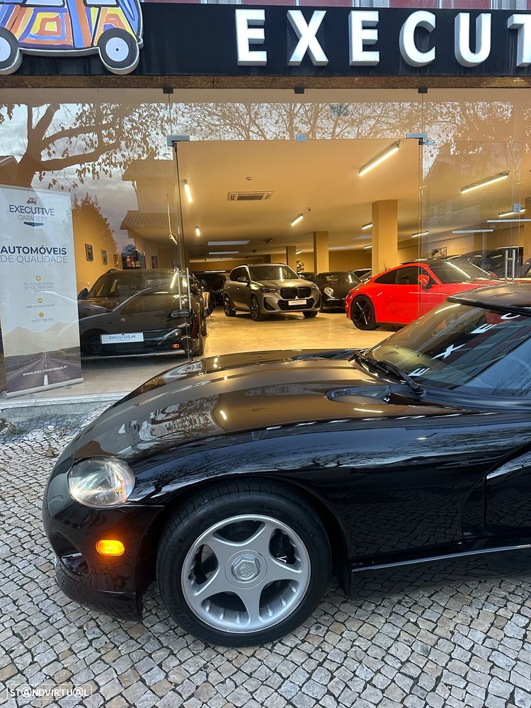 Dodge Viper - 8