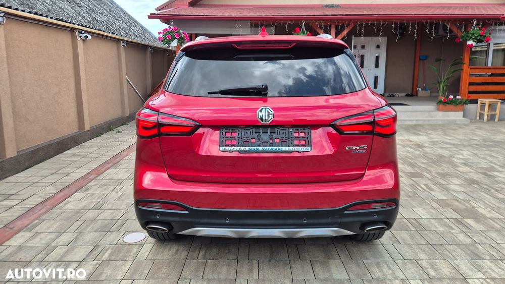 MG EHS Luxury - 4