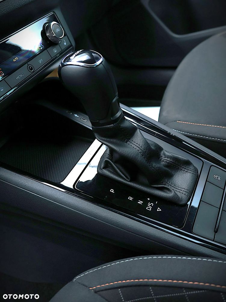 Skoda Kamiq 1.0 TSI Ambition DSG - 22