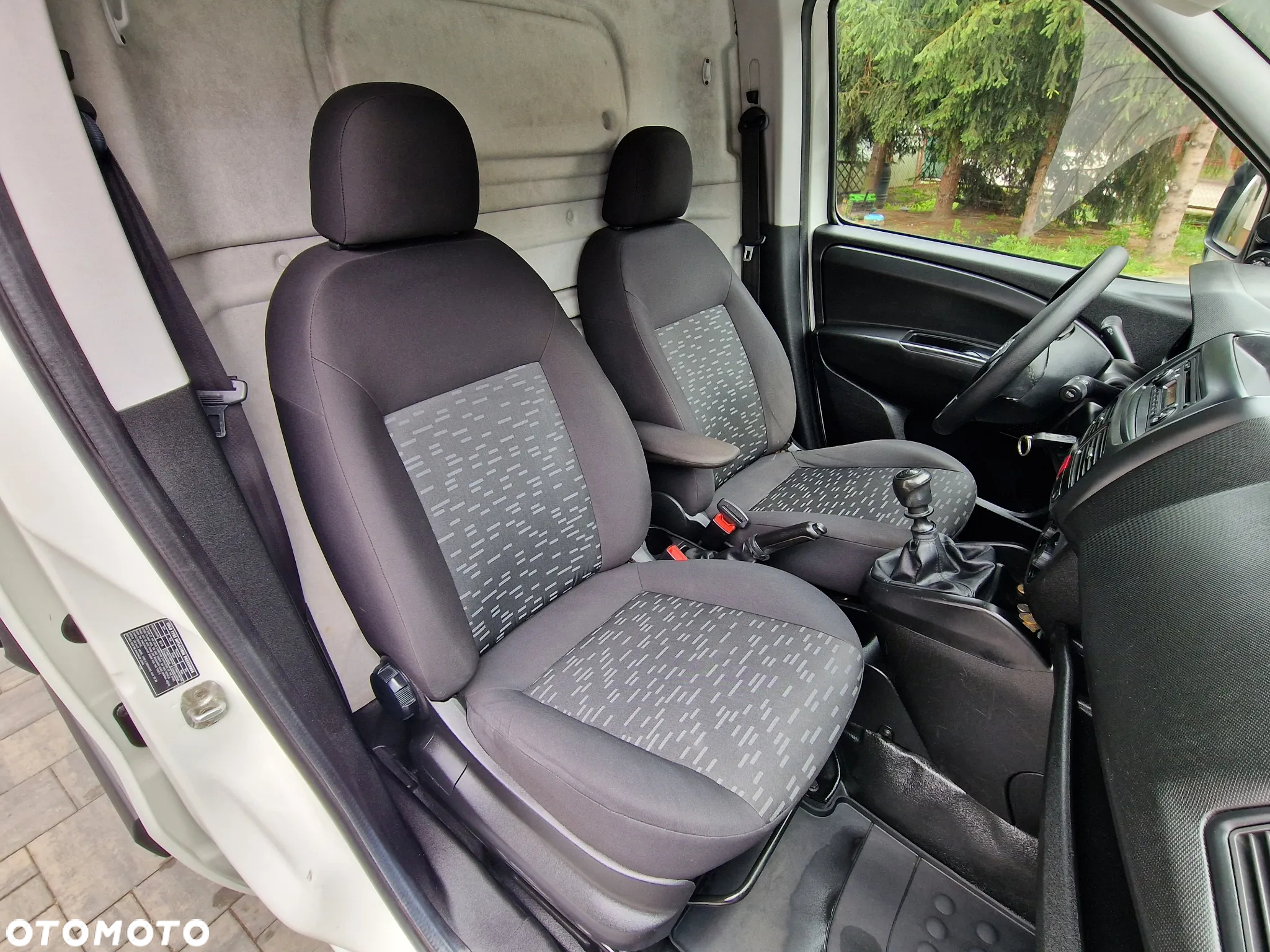 Opel COMBO - 23