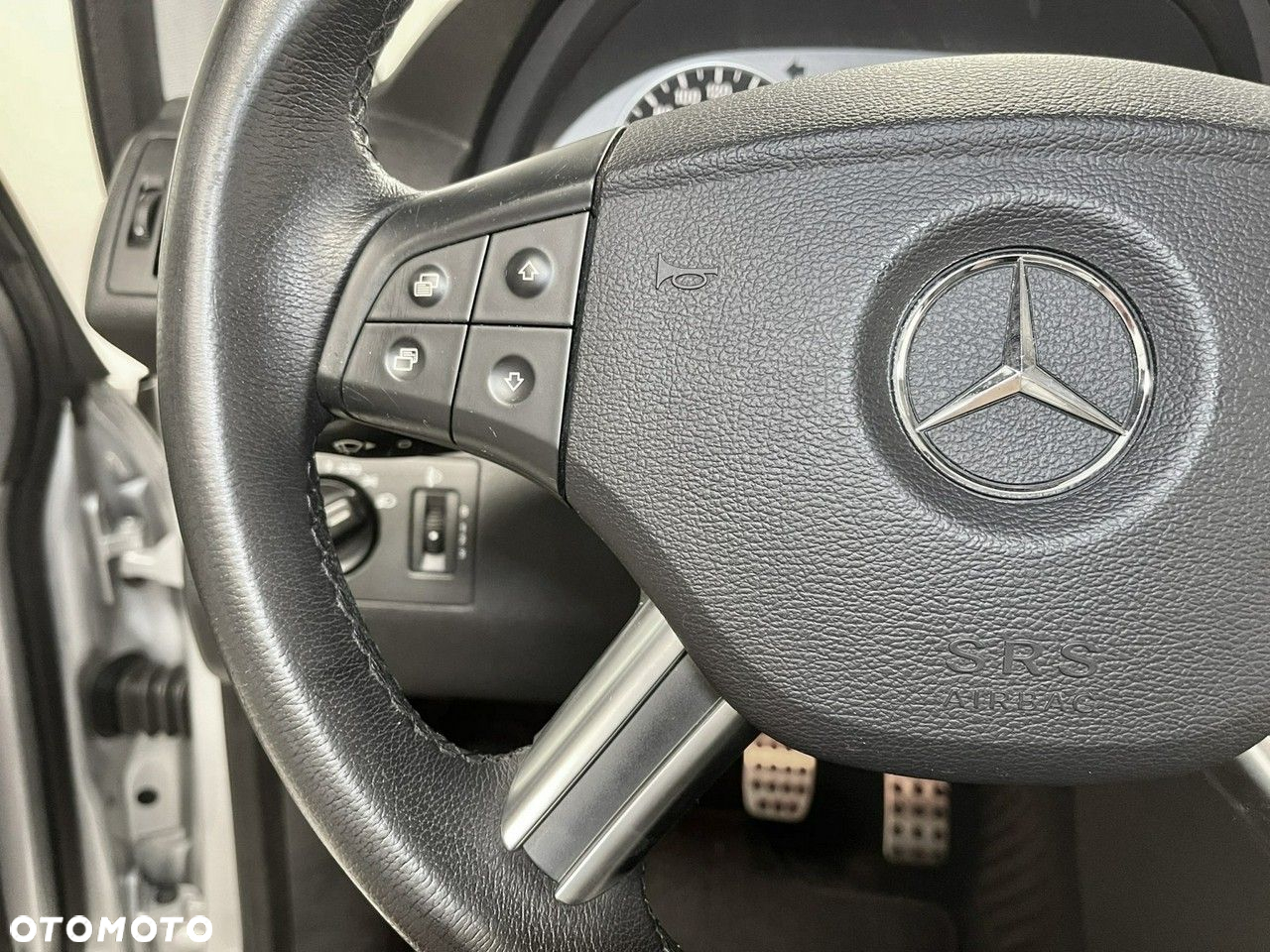 Mercedes-Benz Klasa B 180 BlueEffICIENCY - 19