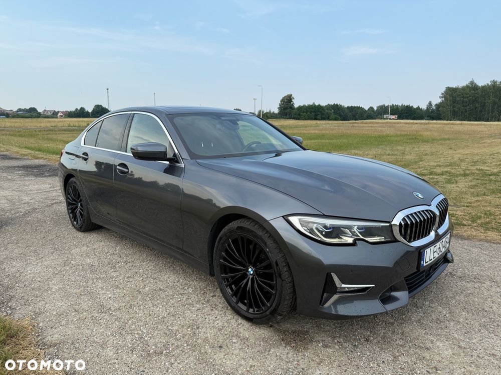 BMW Seria 3 320d Luxury Line sport - 24