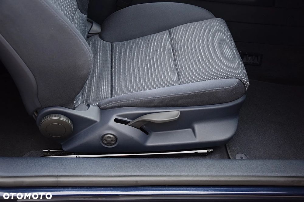Audi A3 3-drzwiowe 1.6 S Line Sportpaket plus - 14