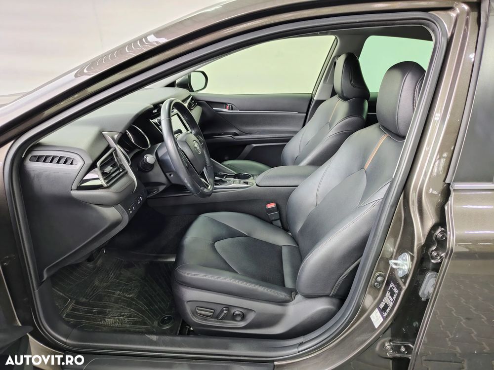 Toyota Camry 2.5 Hybrid Business - 5