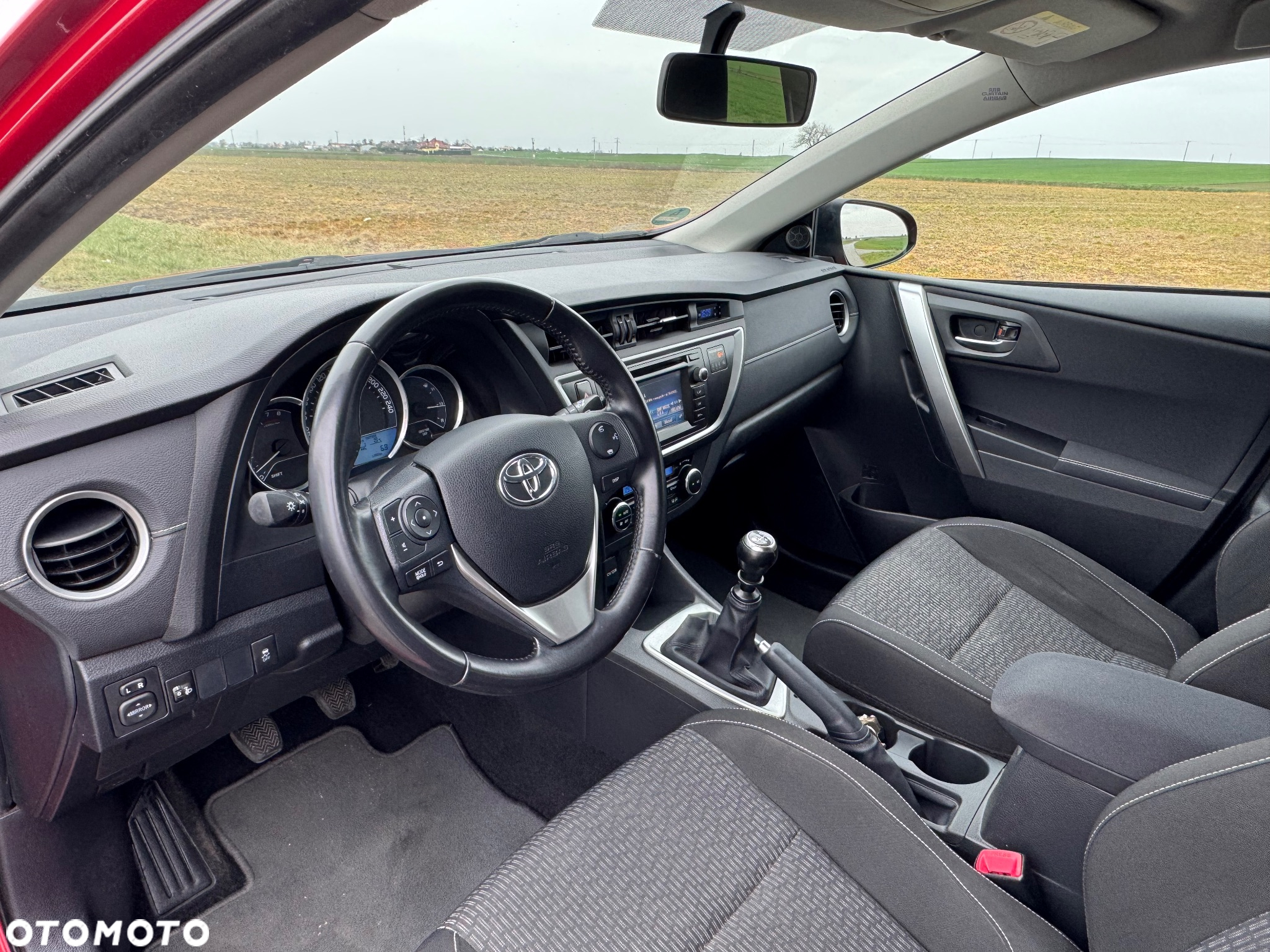 Toyota Auris 1.33 Dual-VVT-i Touring Sports Edition - 6
