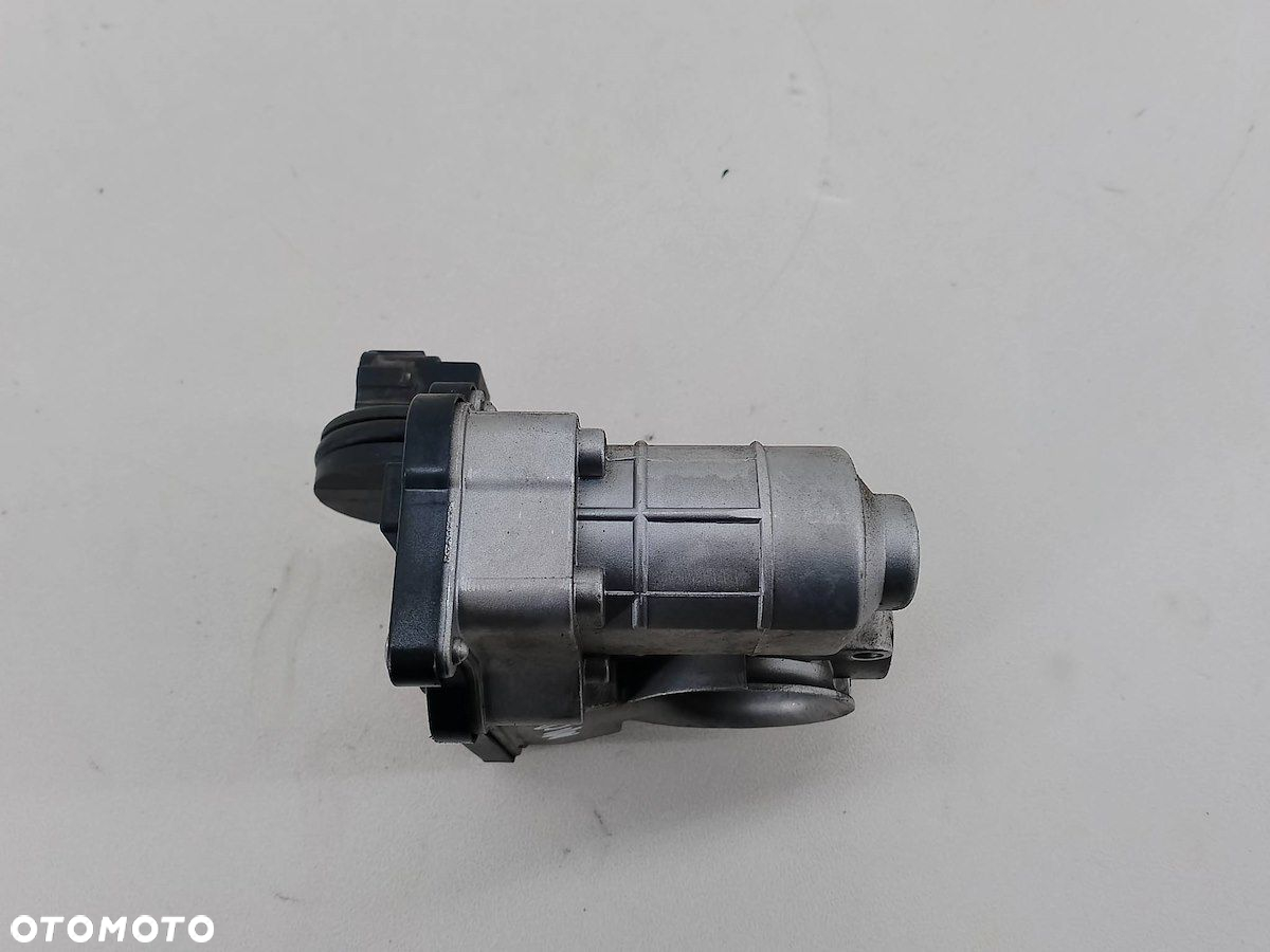 PRZEPUSTNICA NISSAN MICRA K12 ( 02-10 ) RME45-01  SERA576-02 1.2 16V - 5