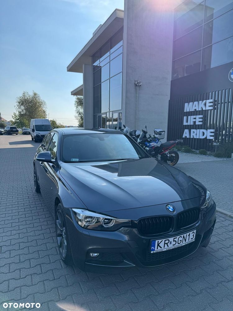 BMW Seria 3 2018 photo 3