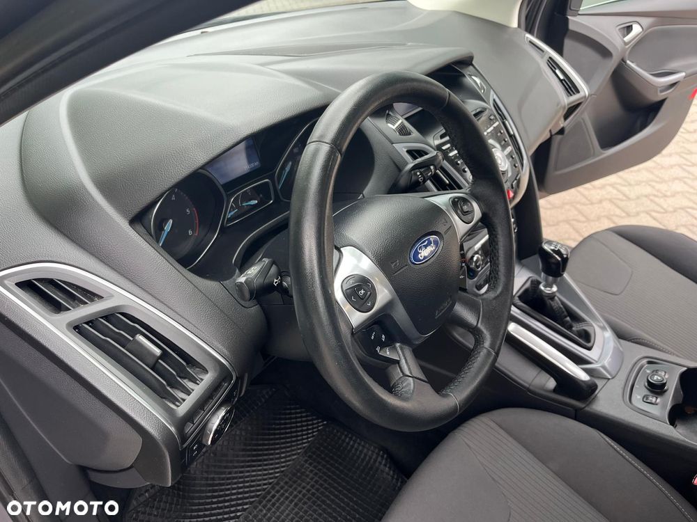 Ford Focus 1.6 TDCi DPF Titanium - 11