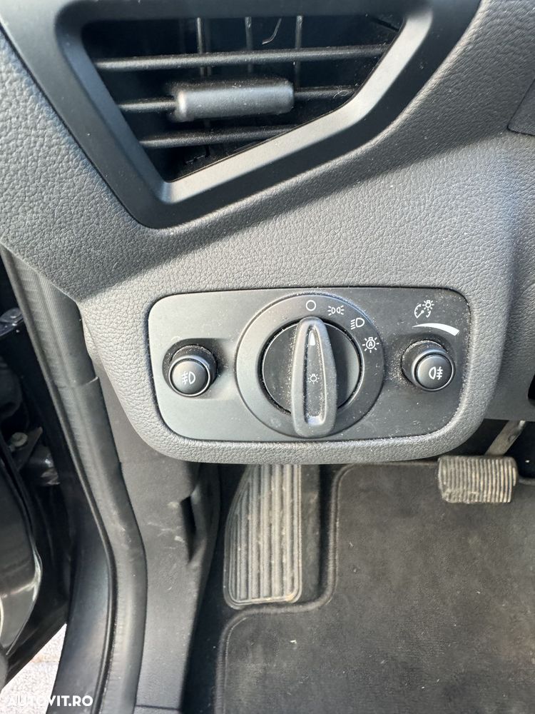 Ford Kuga 2.0 TDCi 4WD Powershift ST-Line - 13