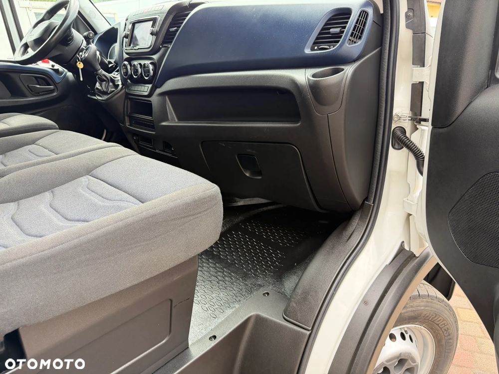 Iveco Daily 3,0 10 EP Izoterma Winda - 23