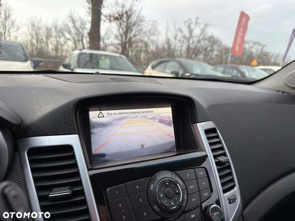 Chevrolet Cruze 1.4 T LT - 23