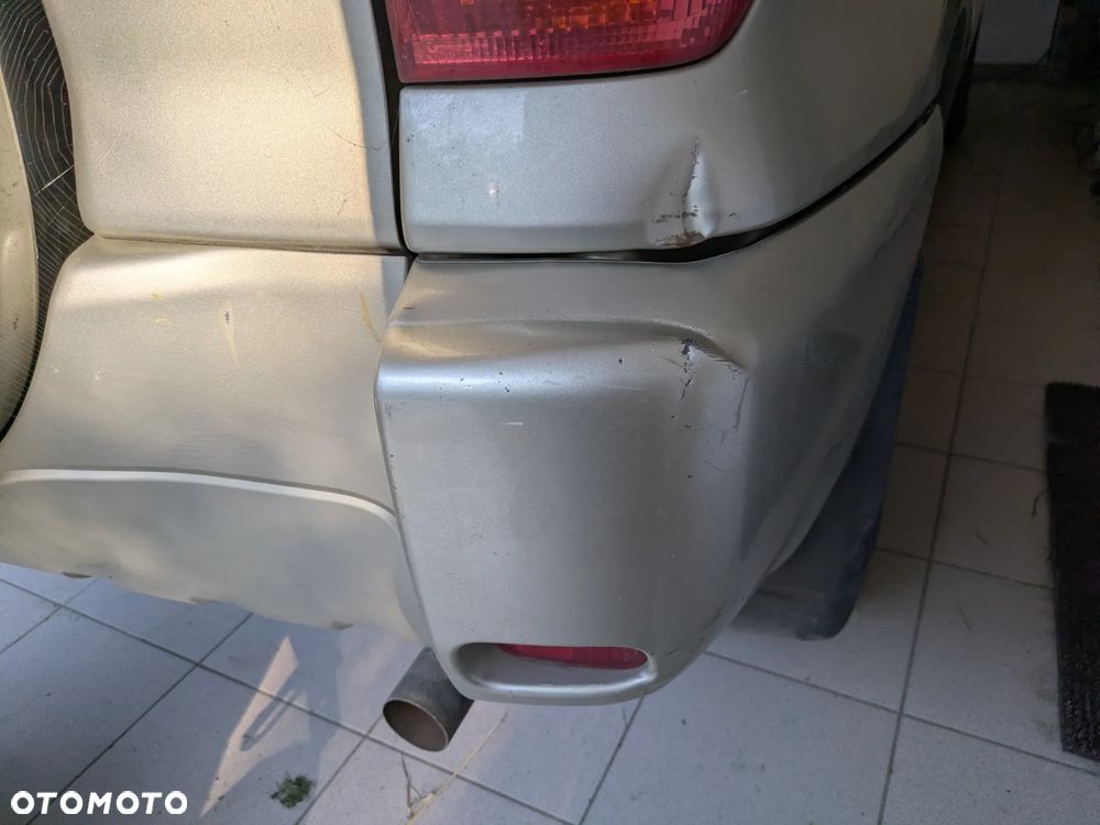 Toyota RAV4 2.0 VVT-i 4x4 - 13