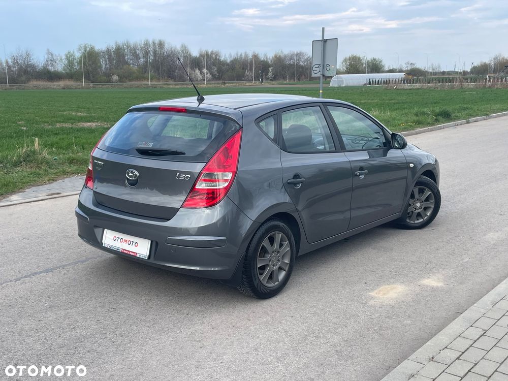 Hyundai i30 1.4 Classic + - 18