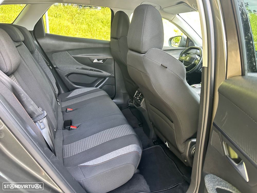 Peugeot 3008 BlueHDi 130 Stop & Start EAT8 Active Pack - 27