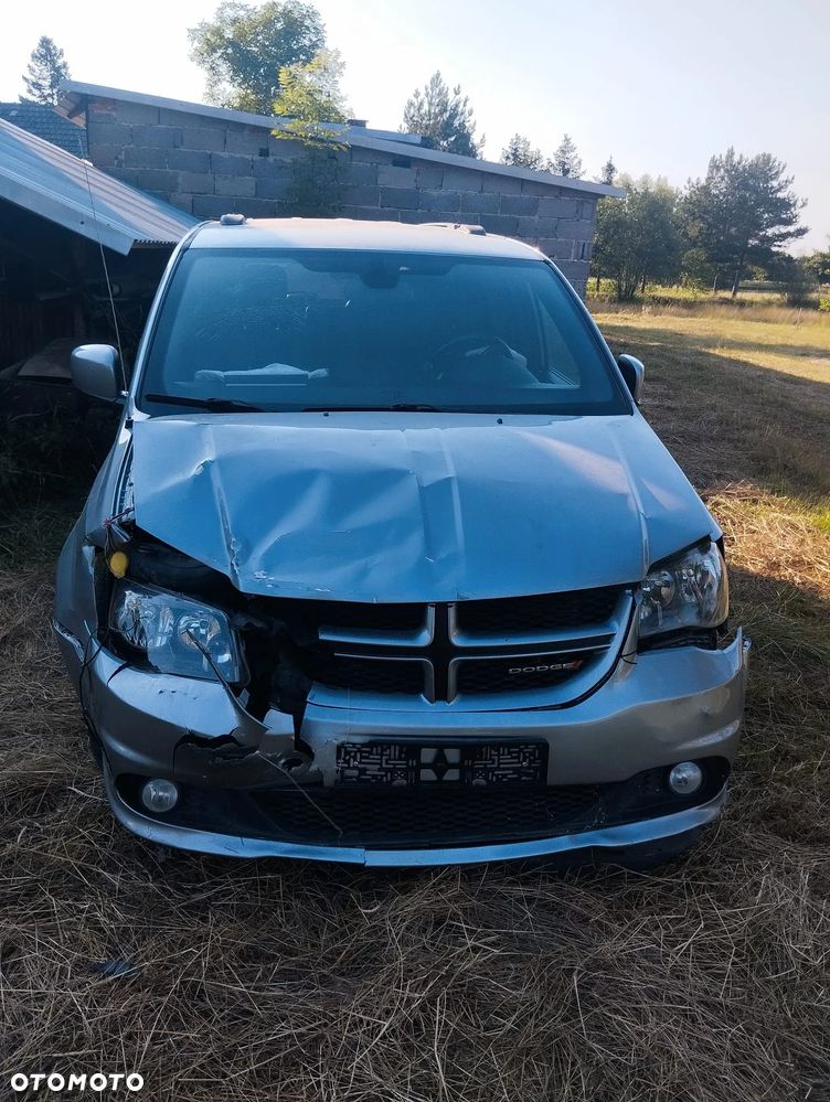Dodge Grand Caravan 3.6 R/T - 1