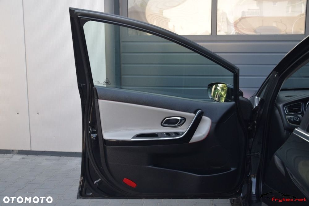 Kia Ceed - 14
