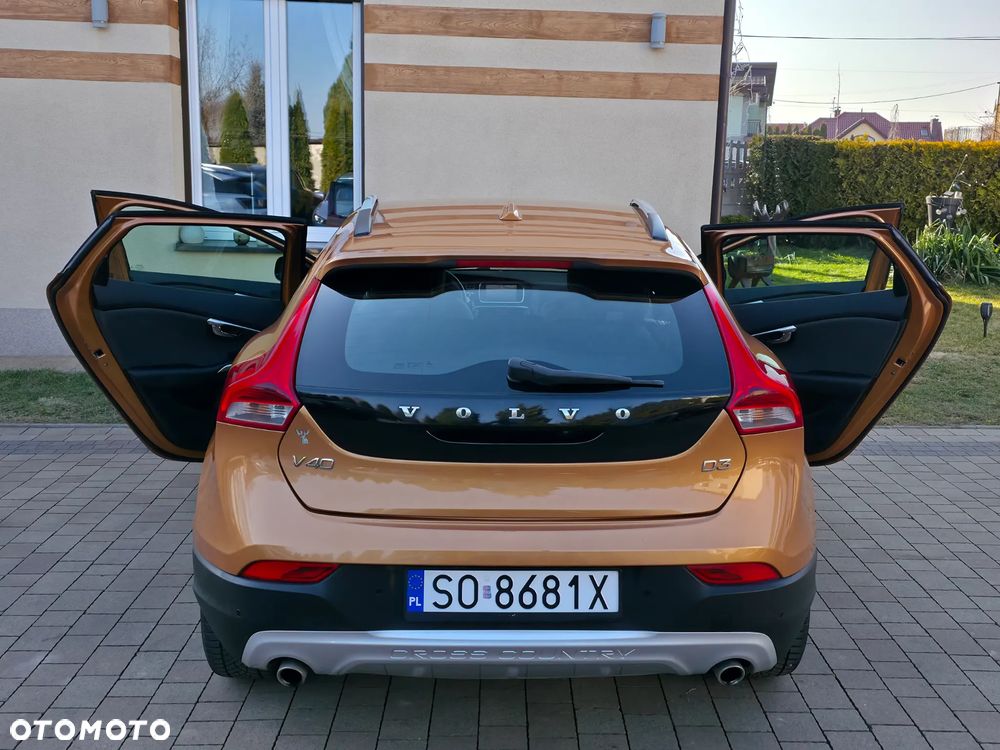 Volvo V40 Cross Country D3 Momentum - 15