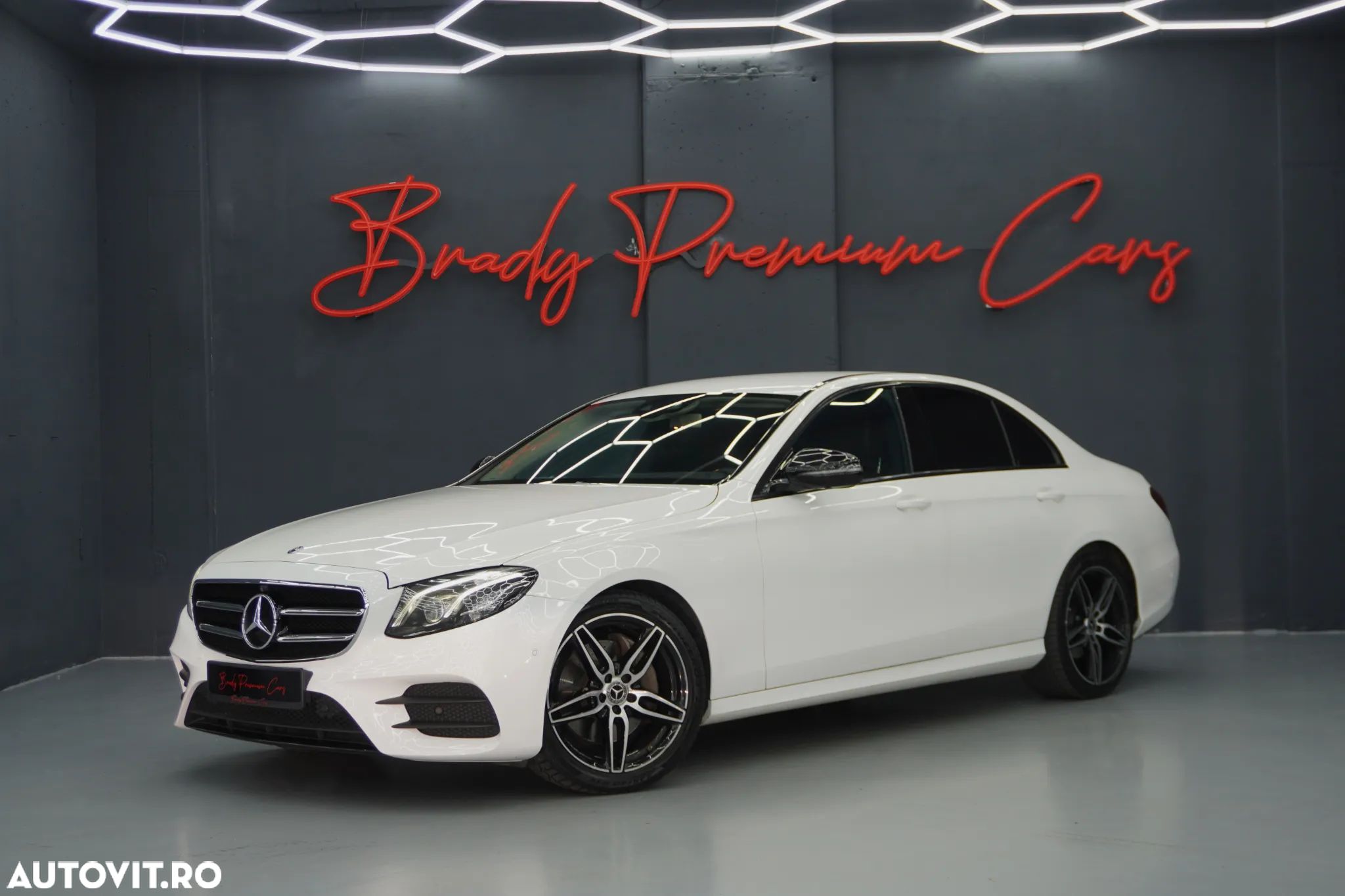 Mercedes-Benz E 250 9G-TRONIC - 1