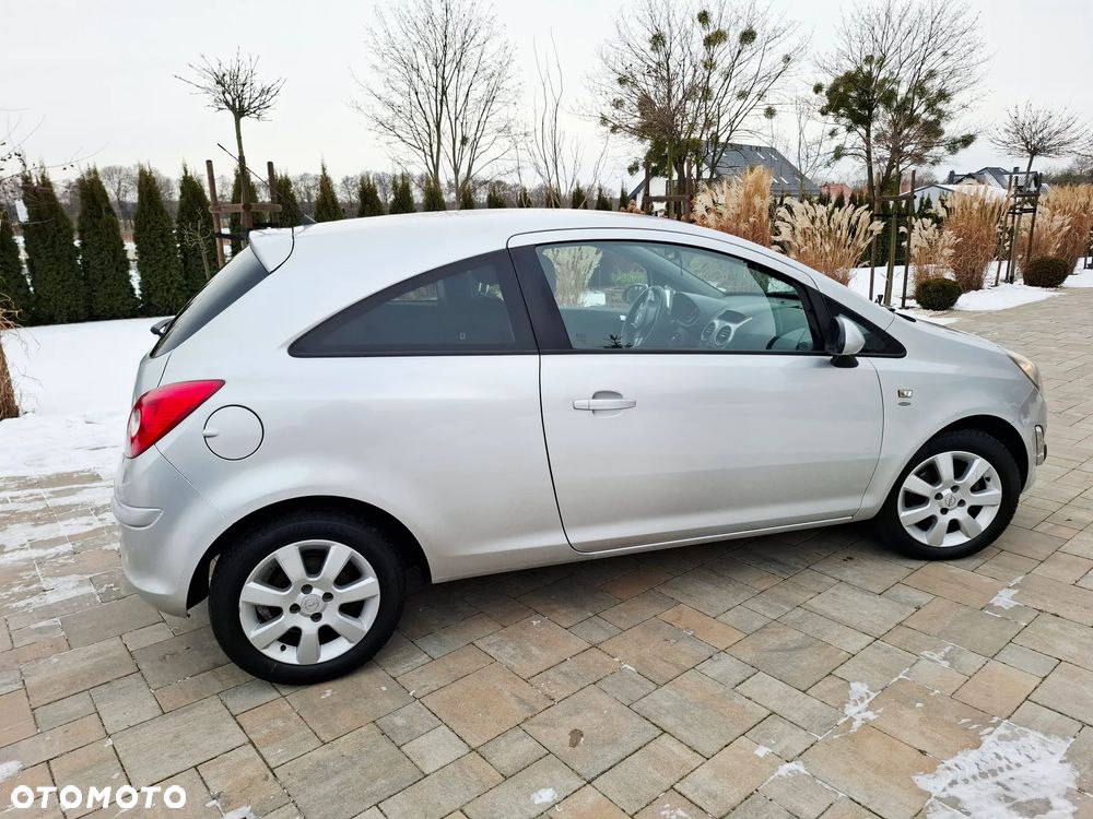 Opel Corsa 1.4 16V Satellite - 20