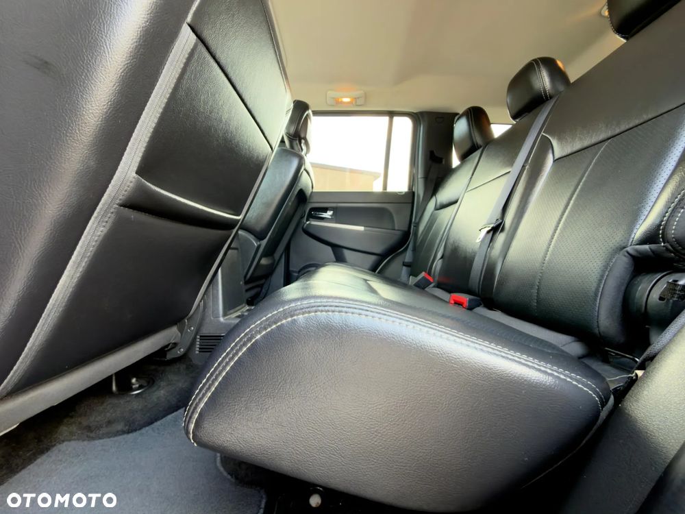 Jeep Cherokee - 26