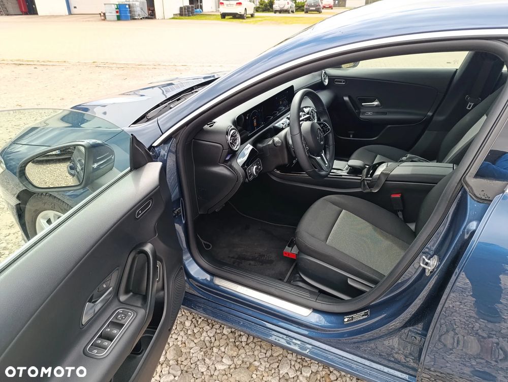 Mercedes-Benz CLA 200 7G-DCT - 16