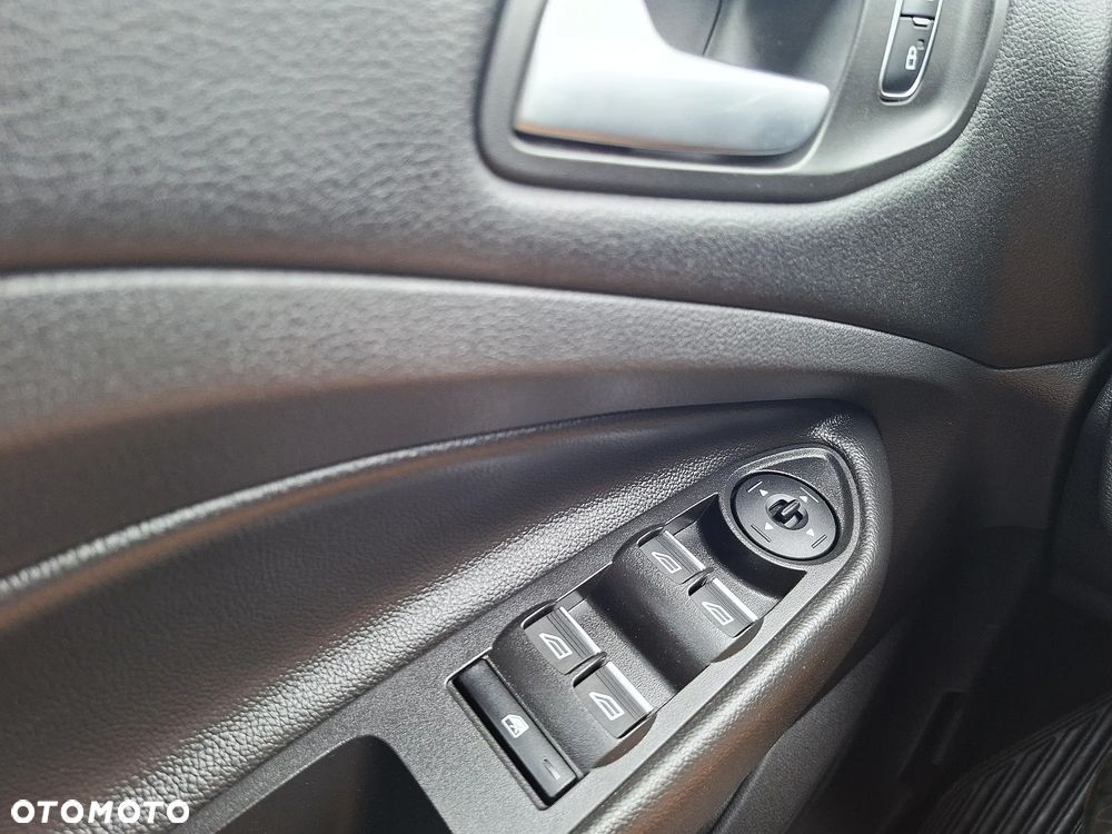 Ford Kuga 1.5 EcoBoost 2x4 Titanium - 15