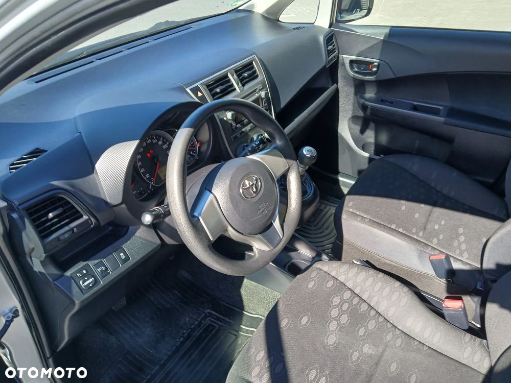 Toyota Verso S 1.33 VVT-i - 11
