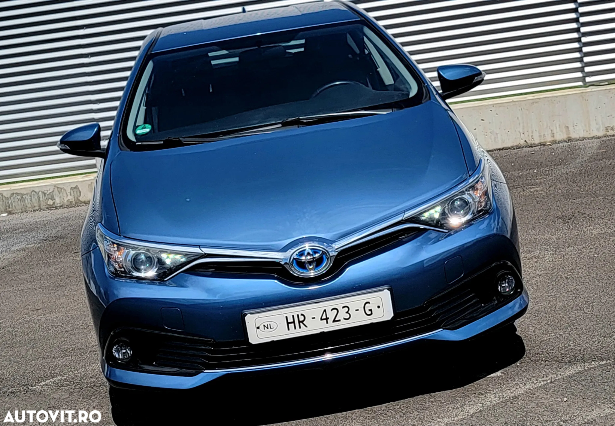 Toyota Auris 1.8 L VVT-i HSD Luna - 9