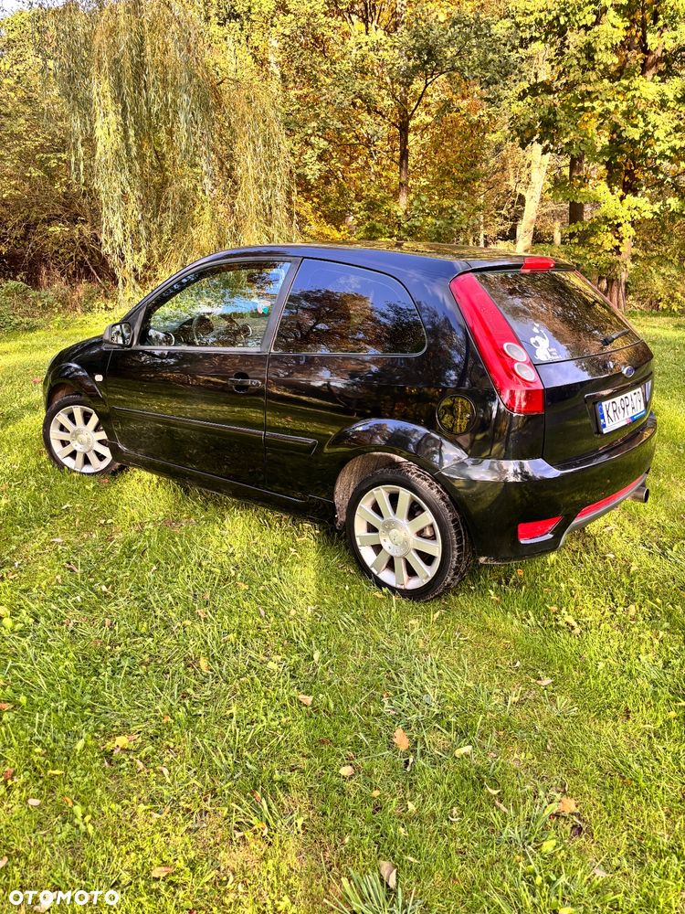 Ford Fiesta - 8