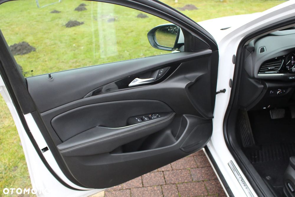 Opel Insignia 2.0 CDTI Exclusive S&S - 10