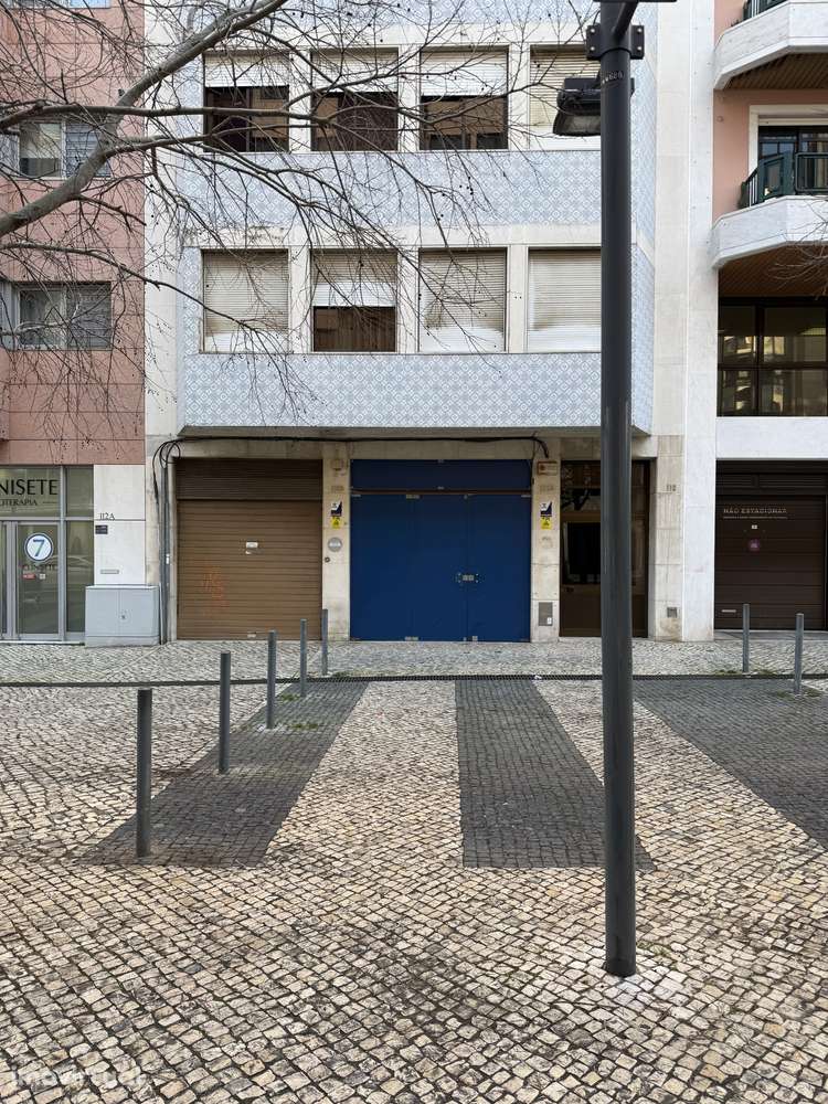 Espaço comercial de 160m² em Avenidas Novas - Grande imagem: 2/23