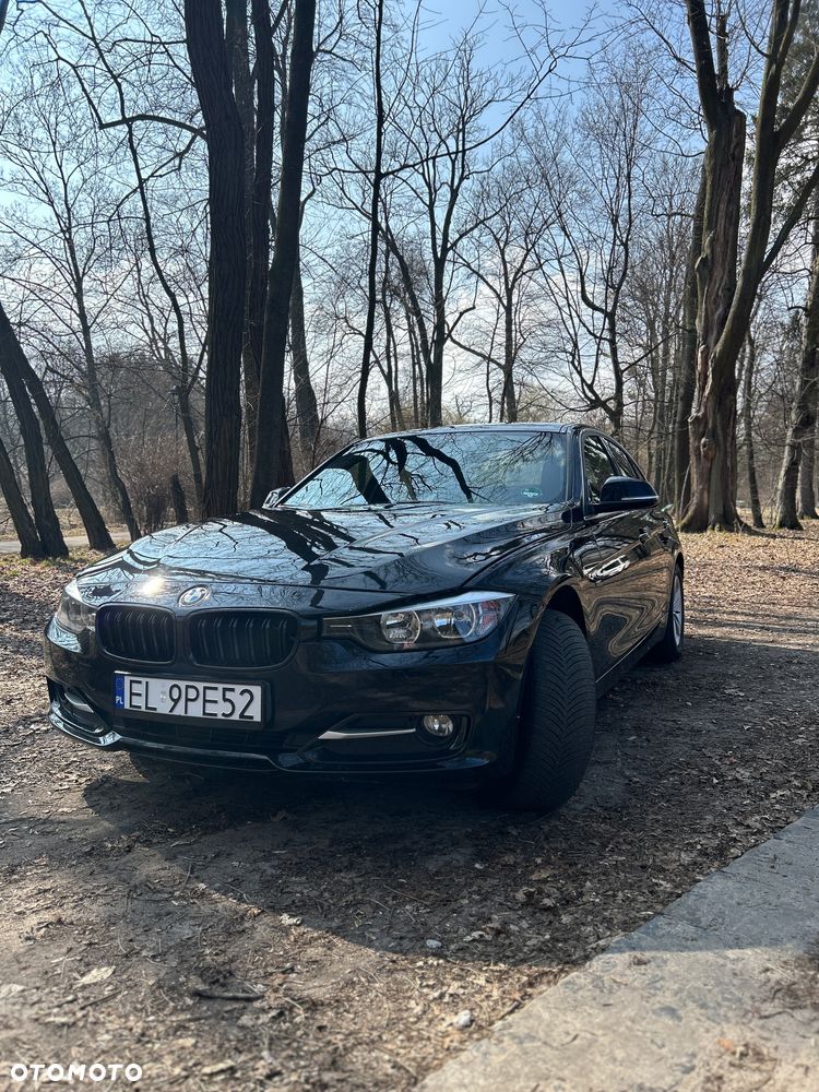 BMW Seria 3 320i Sport Line - 2