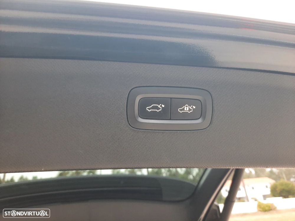 Volvo XC 90 2.0 D4 R-Design - 21