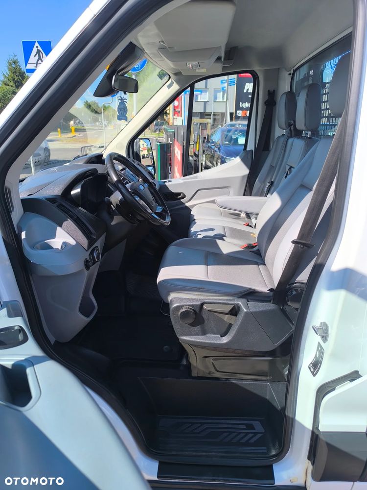 Ford Transit - 13