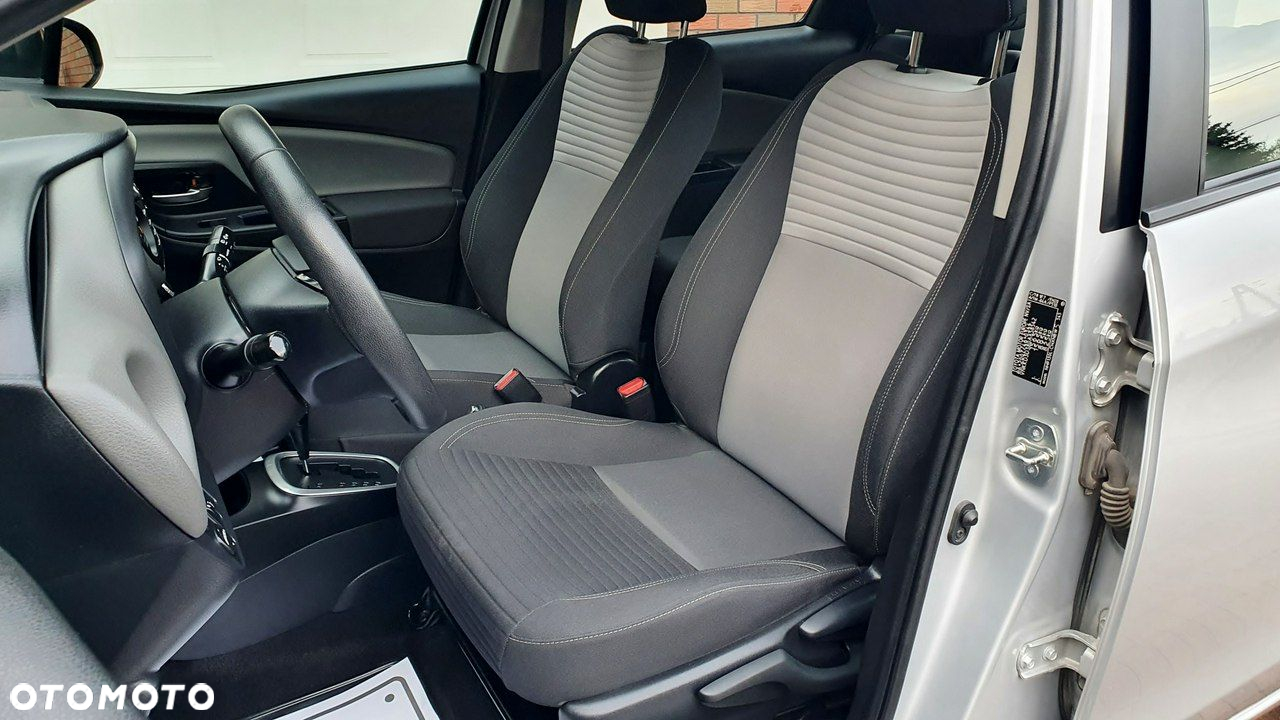 Toyota Yaris - 17