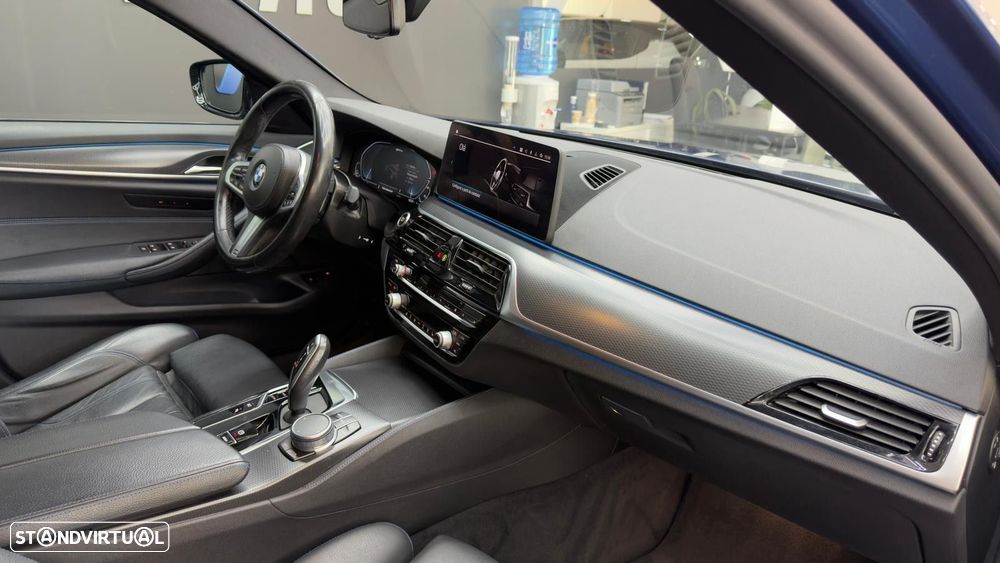 BMW 530 e Pack Desportivo M - 30